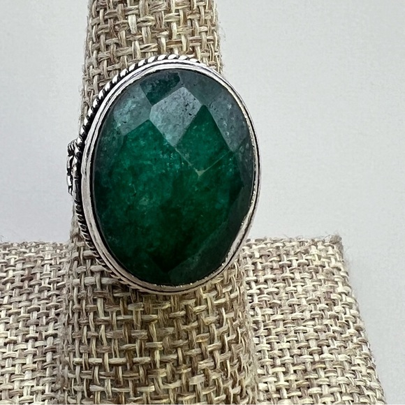 New Faceted Enhanced Emerald Stone Silver Overlay Ring Size 8 - Picture 3 of 9